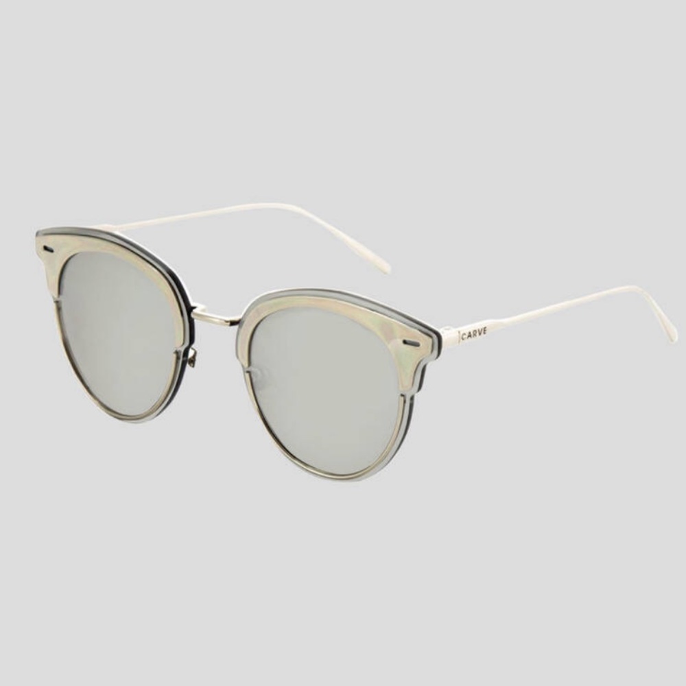 *Brand new* Carve Santorini silver sunnies - unisex